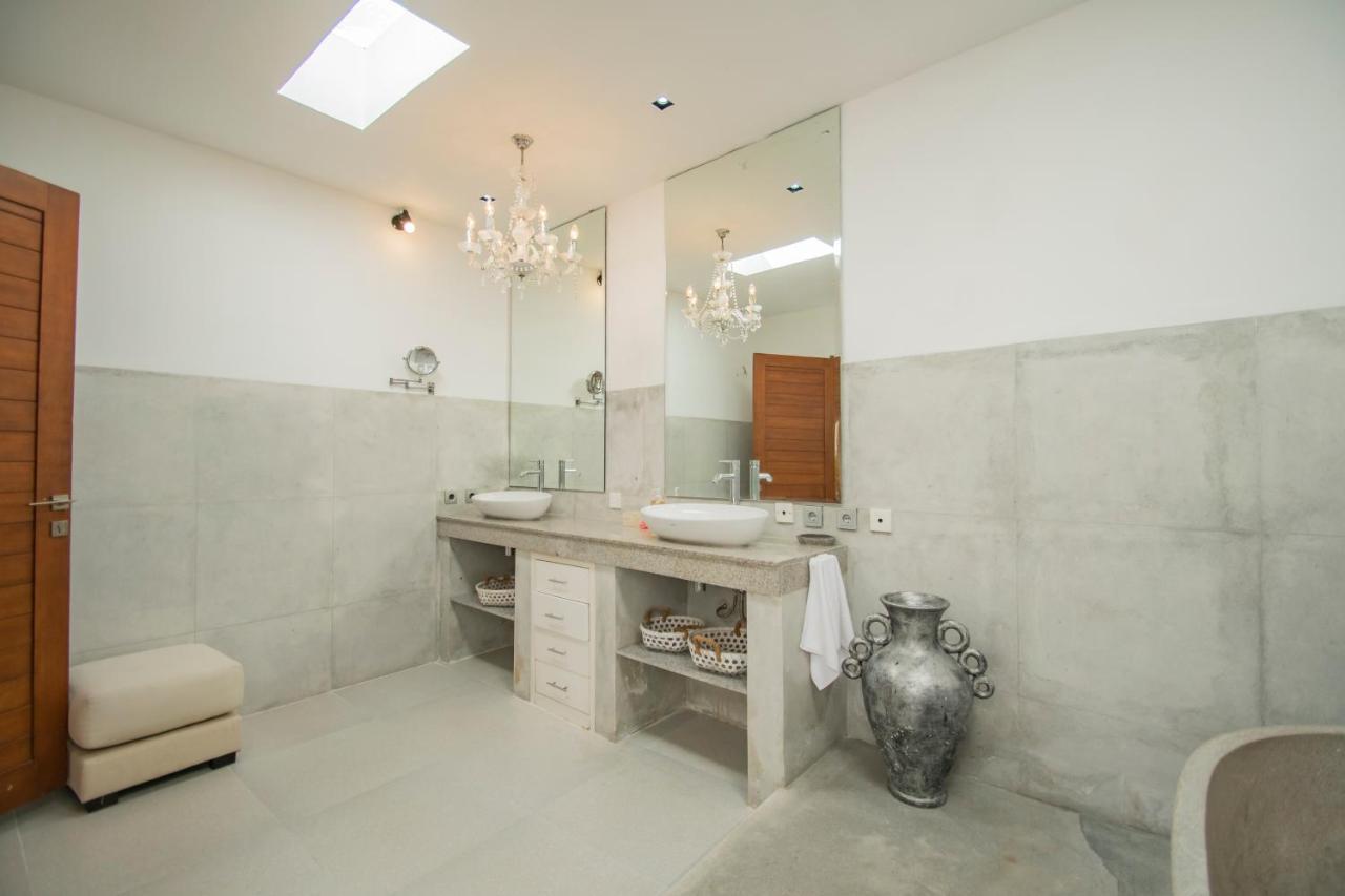 סמיניאק Villa Shanti, Sitara Villa Group מראה חיצוני תמונה