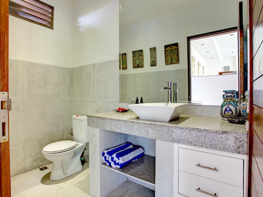 סמיניאק Villa Shanti, Sitara Villa Group מראה חיצוני תמונה